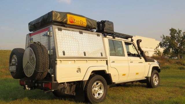 Toyota Landcruiser 4x4 (2 People)