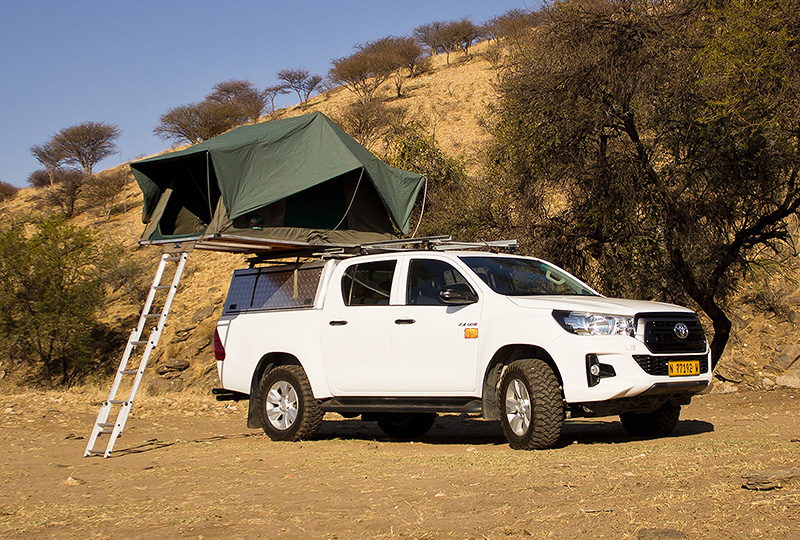 Toyota Hilux Double Cab 4x4 2.4l Automatic Diesel 2 Pax